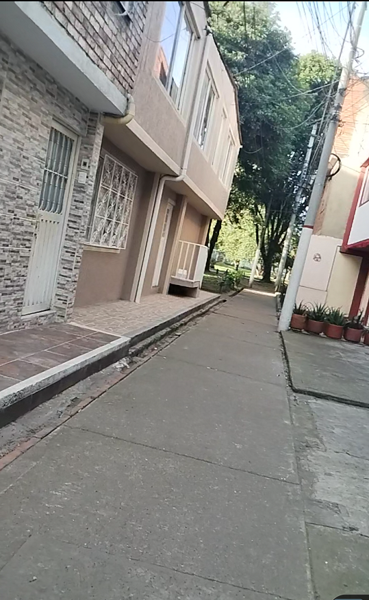 Casa en venta en Engativá, Bogotá · foto 3 de 7