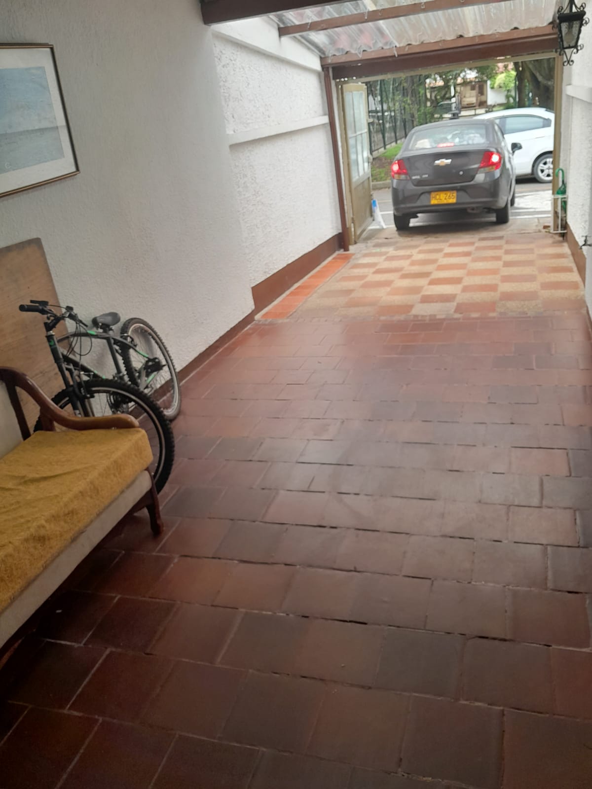 Casa en venta en Villa Del Prado, Bogotá · foto 3 de 16
