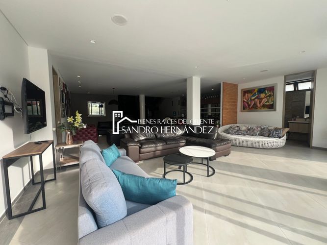 Casa de 5 alcobas en venta en Ruitoque, Piedecuesta, 839 m² · foto 7 de 24