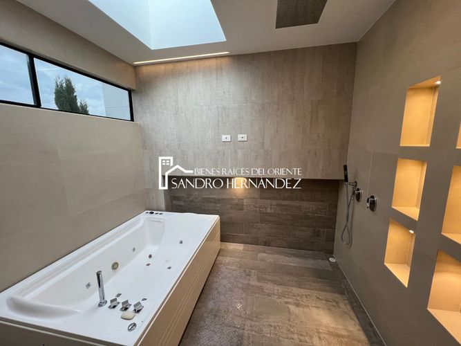 Casa de 5 alcobas en venta en Ruitoque, Piedecuesta, 839 m² · foto 15 de 24