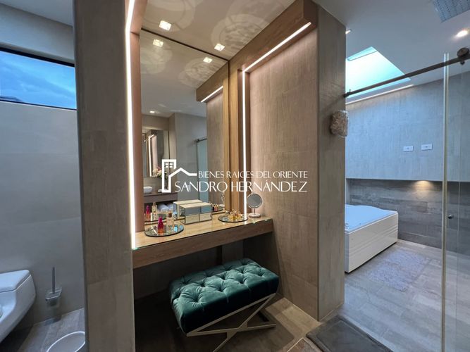 Casa de 5 alcobas en venta en Ruitoque, Piedecuesta, 839 m² · foto 18 de 24