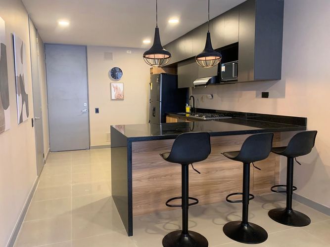 Apartamento de 2 alcobas en venta en El Poblado, Medellín, 72 m² · foto 3 de 14