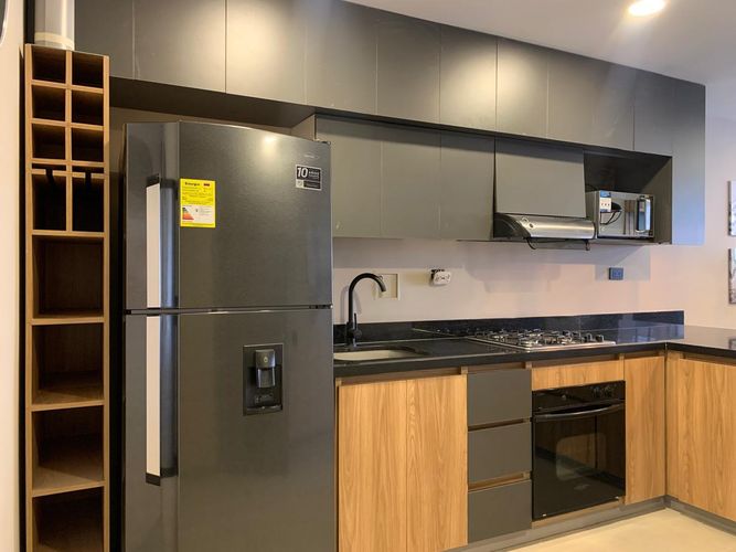 Apartamento de 2 alcobas en venta en El Poblado, Medellín, 72 m² · foto 5 de 14