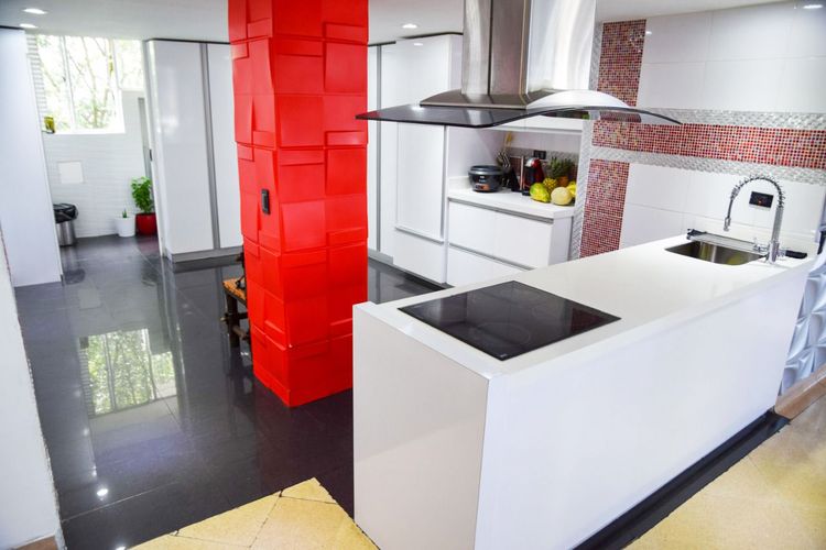 Apartamento de 3 alcobas en arriendo en El Poblado, Medellín, 180 m² · foto 6 de 18