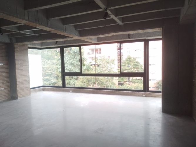 Oficina en arriendo en El Poblado, Medellín, 70 m² · foto 4 de 8