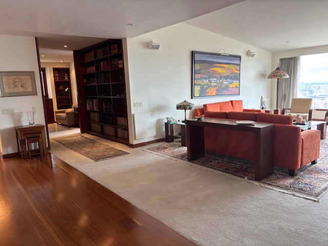 Apartamento en venta en Los Rosales, Bogotá · foto 3 de 24