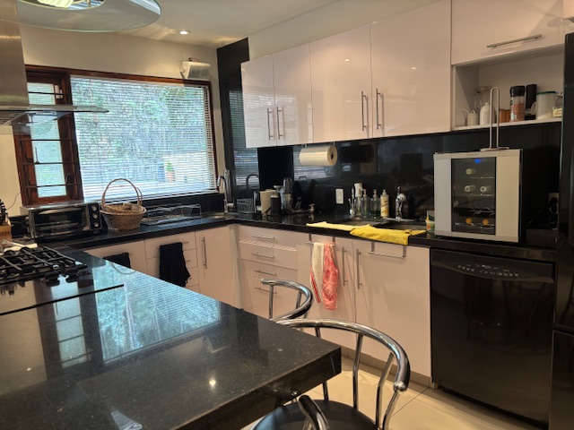 Apartamento en venta en Los Rosales, Bogotá · foto 11 de 24