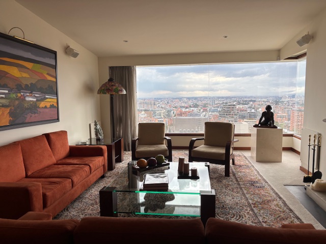 Apartamento en venta en Los Rosales, Bogotá · foto 2 de 24