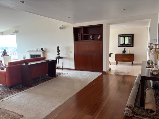 Apartamento en venta en Los Rosales, Bogotá · foto 4 de 24