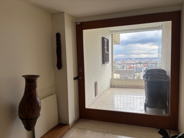 Apartamento en venta en Los Rosales, Bogotá · foto 7 de 24