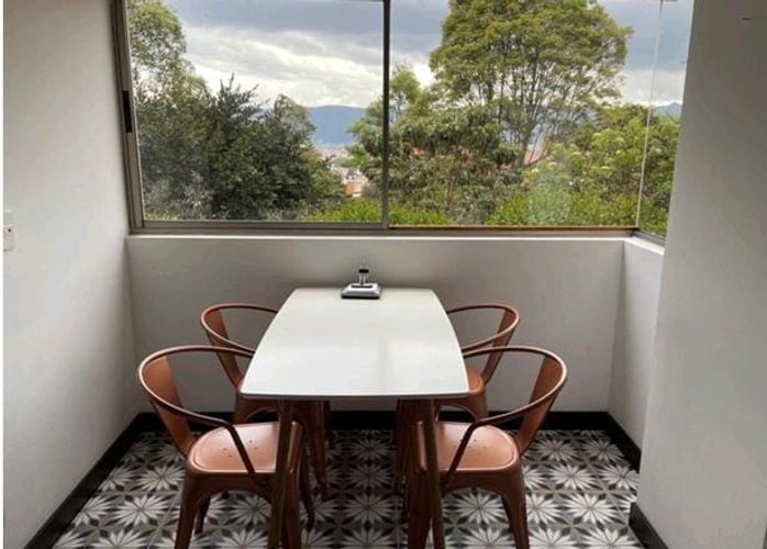 Apartamento de 4 alcobas en venta en Lindaraja, Bogotá, 290 m² · foto 4 de 21
