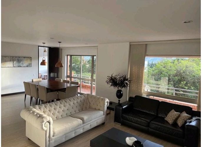 Apartamento de 4 alcobas en venta en Lindaraja, Bogotá, 290 m² · foto 6 de 21
