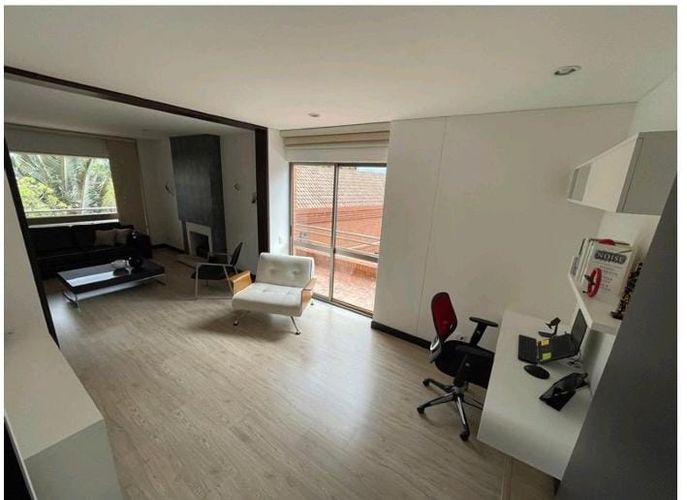 Apartamento de 4 alcobas en venta en Lindaraja, Bogotá, 290 m² · foto 16 de 21