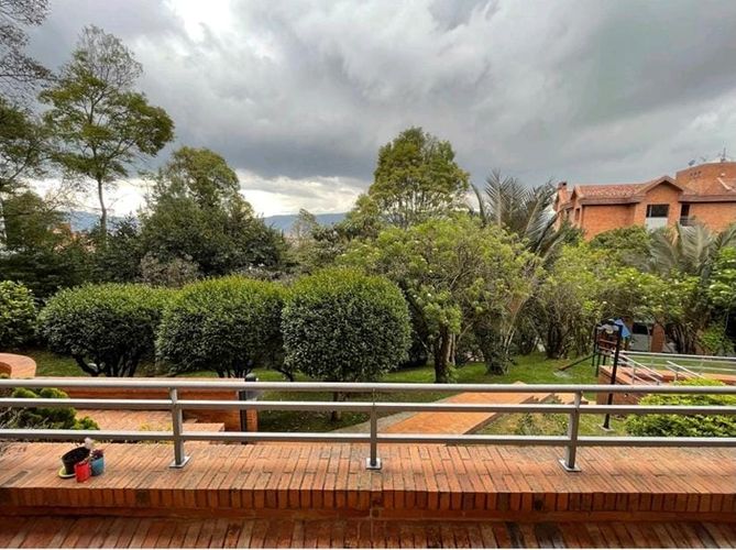 Apartamento de 4 alcobas en venta en Lindaraja, Bogotá, 290 m² · foto 21 de 21