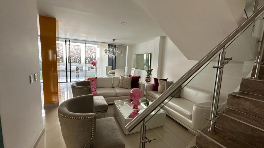 Casa de 4 alcobas en venta en La Morada, Jamundí, 245 m² · foto 5 de 11