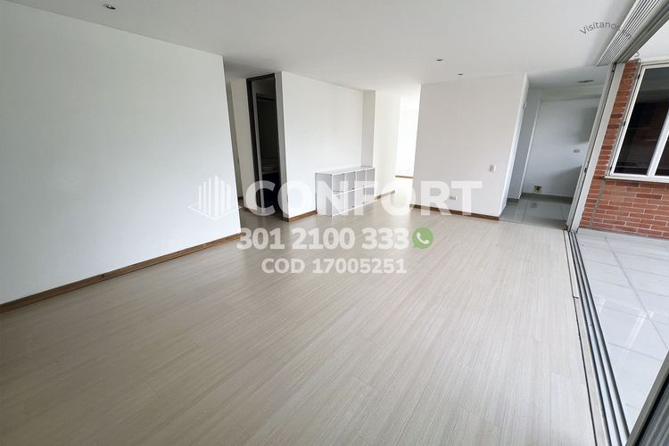 Apartamento de 3 alcobas en arriendo en Los Parra, Medellín, 128 m² · foto 3 de 24