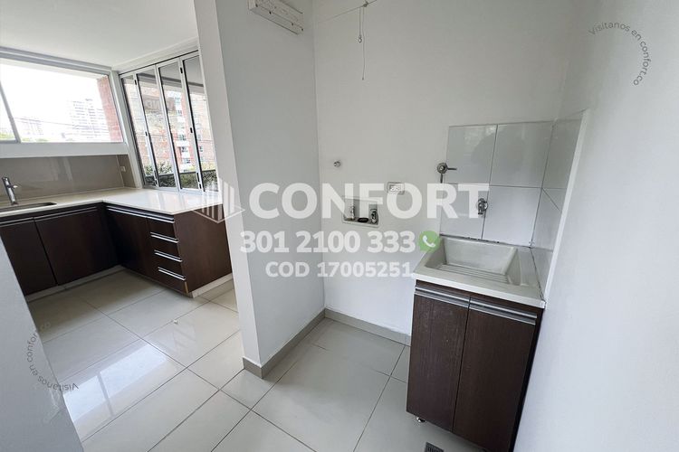 Apartamento de 3 alcobas en arriendo en Los Parra, Medellín, 128 m² · foto 7 de 24