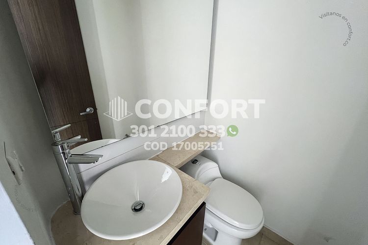 Apartamento de 3 alcobas en arriendo en Los Parra, Medellín, 128 m² · foto 12 de 24