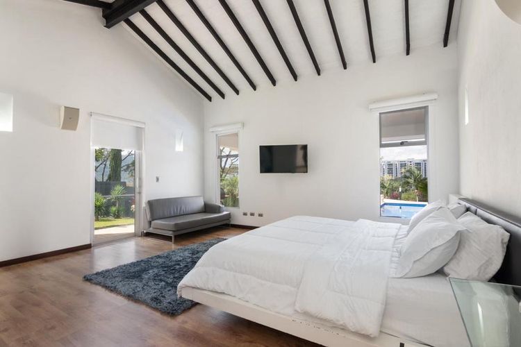Casa de 5 alcobas en venta en Escobero, Envigado, 500 m² · foto 6 de 19
