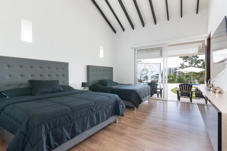 Casa de 5 alcobas en venta en Escobero, Envigado, 500 m² · foto 9 de 19