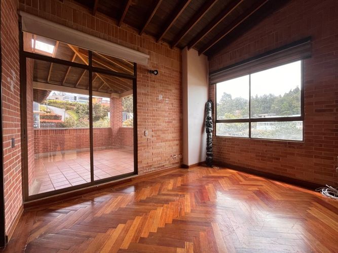Casa de 4 alcobas en venta en Carrizales, Envigado, 440 m² · foto 3 de 20