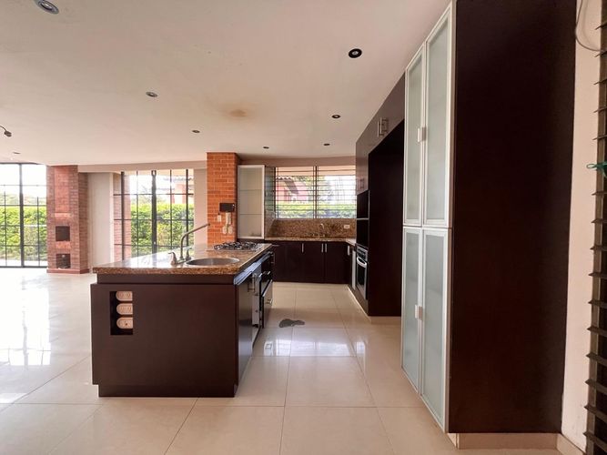 Casa de 4 alcobas en venta en Carrizales, Envigado, 440 m² · foto 6 de 20