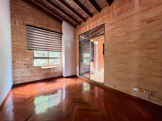 Casa de 4 alcobas en venta en Carrizales, Envigado, 440 m² · foto 15 de 20