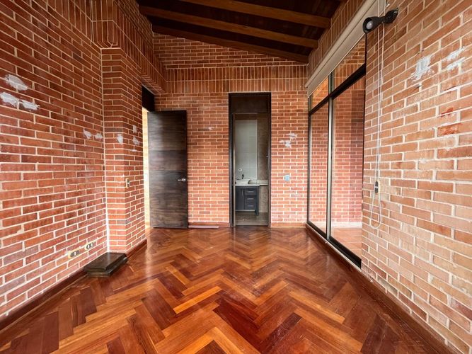 Casa de 4 alcobas en venta en Carrizales, Envigado, 440 m² · foto 17 de 20