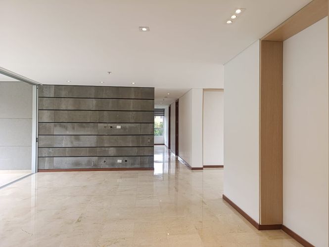 Apartamento de 3 alcobas en arriendo en El Poblado, Medellín, 170 m² · foto 2 de 19
