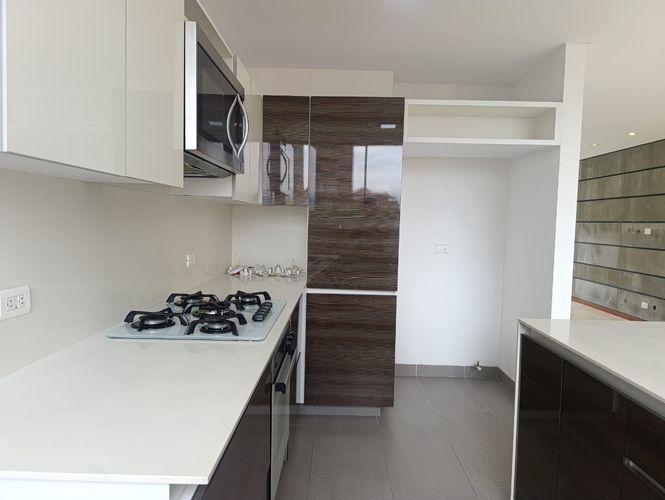 Apartamento de 3 alcobas en arriendo en El Poblado, Medellín, 170 m² · foto 8 de 19
