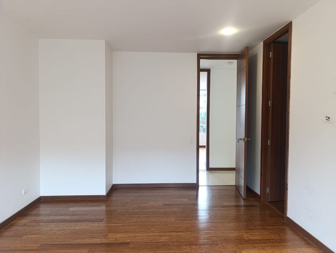 Apartamento de 3 alcobas en arriendo en El Poblado, Medellín, 170 m² · foto 12 de 19
