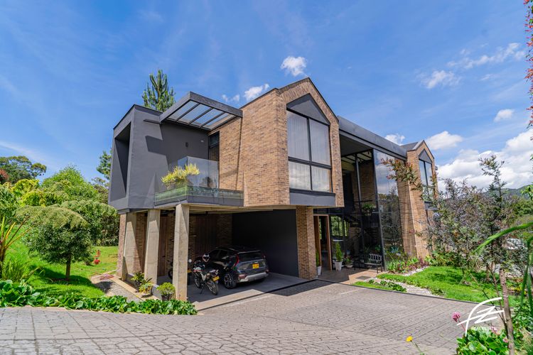 Casa de 4 alcobas en venta en Las Palmas, Envigado, 450 m² · foto 4 de 24