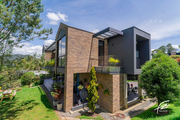 Casa de 4 alcobas en venta en Las Palmas, Envigado, 450 m² · foto 6 de 24