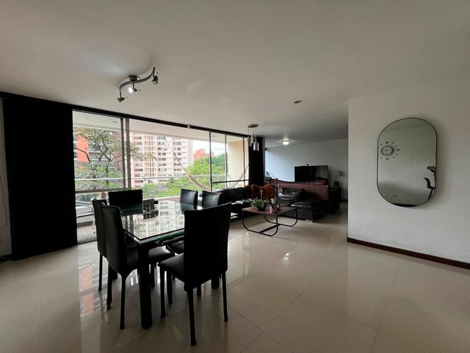 Apartamento de 2 alcobas en arriendo en El Poblado, Medellín, 125 m² · foto 2 de 14