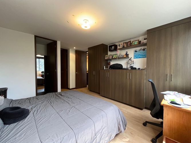 Apartamento de 2 alcobas en arriendo en El Poblado, Medellín, 125 m² · foto 11 de 14
