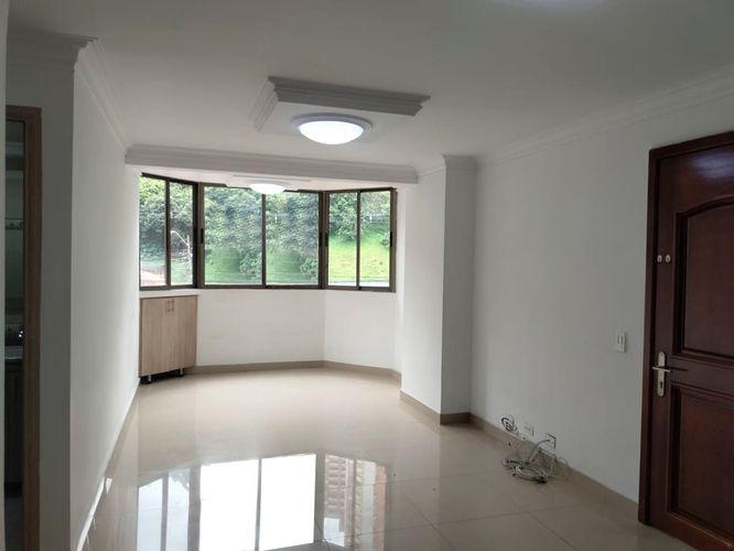 Apartamento de 2 alcobas en arriendo en El Poblado, Medellín, 74 m² · foto 10 de 15