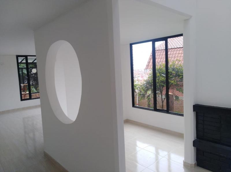 Casa en venta en Bosque De Pinos, Bogotá · foto 8 de 21