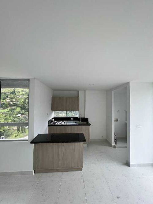 Apartamento de 3 alcobas en venta en Machado, Copacabana, 67 m² · foto 2 de 18