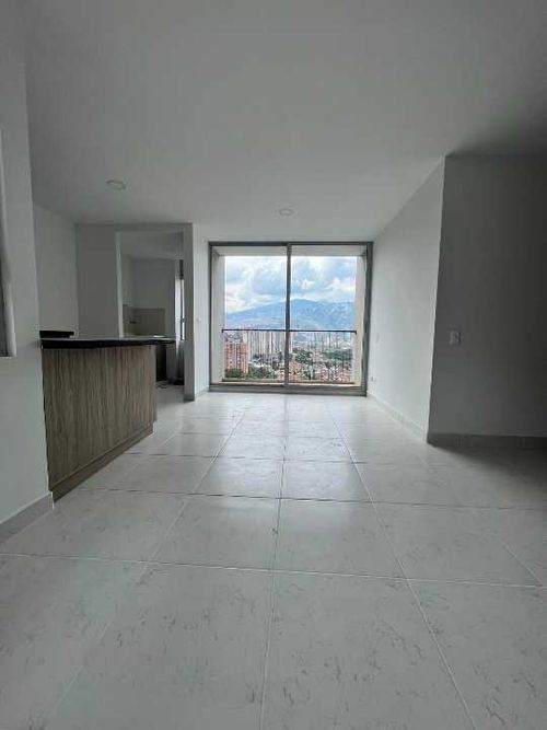 Apartamento de 3 alcobas en venta en Machado, Copacabana, 67 m² · foto 3 de 18