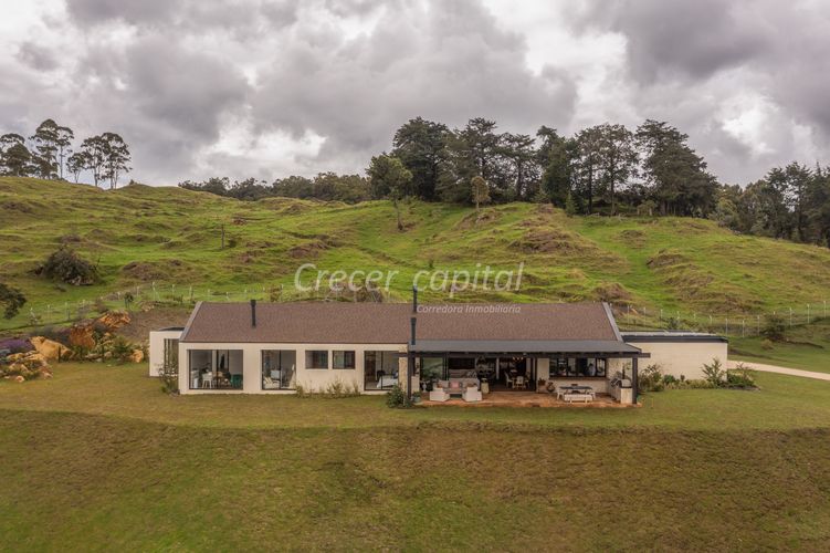 Casa de 3 alcobas en venta en Las Palmas, Envigado, 520 m² · foto 8 de 9