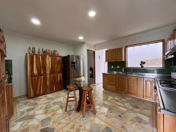Casa de 3 alcobas en venta en Escobero, Envigado, 425 m² · foto 8 de 20