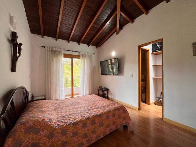 Casa de 3 alcobas en venta en Escobero, Envigado, 425 m² · foto 12 de 20
