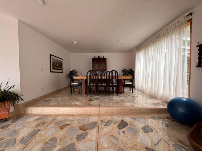 Casa de 3 alcobas en venta en Escobero, Envigado, 425 m² · foto 13 de 20