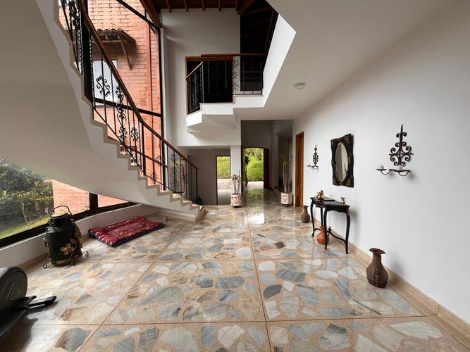 Casa de 3 alcobas en venta en Escobero, Envigado, 425 m² · foto 16 de 20