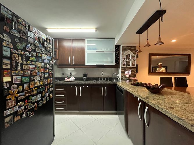 Casa de 3 alcobas en venta en El Poblado, Medellín, 180 m² · foto 6 de 17