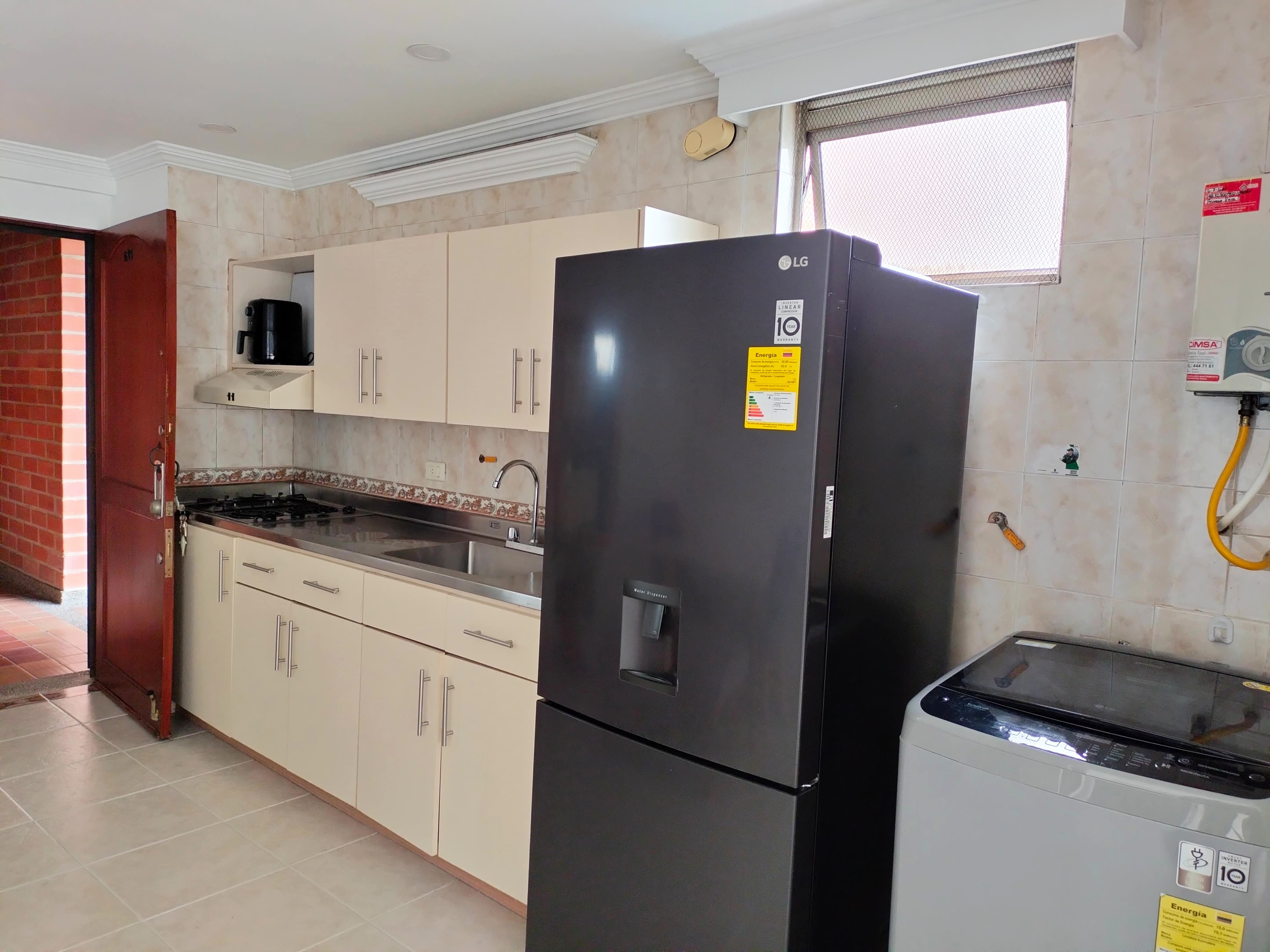 Apartamento en venta en El Poblado, Medellín · foto 5 de 12