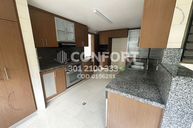 Apartamento de 3 alcobas en arriendo en Castropol, Medellín, 240 m² · foto 7 de 24