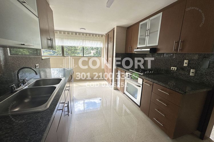 Apartamento de 3 alcobas en arriendo en Castropol, Medellín, 240 m² · foto 9 de 24