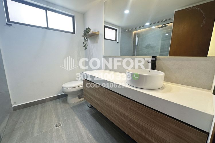 Apartamento de 3 alcobas en arriendo en Castropol, Medellín, 240 m² · foto 23 de 24