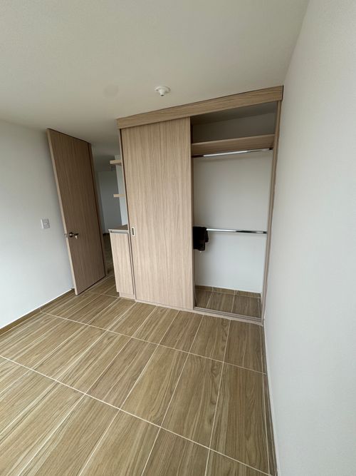 Apartaestudio en venta en El Redil, Bogotá, 38 m² · foto 14 de 24